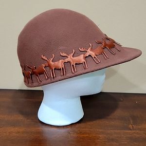 Watercolors: Molded felt cap/ brown/ Moose ribbon.